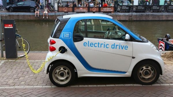 السيارات الكهربائية