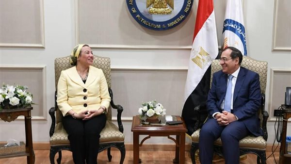 وزير البترول ووزيرة