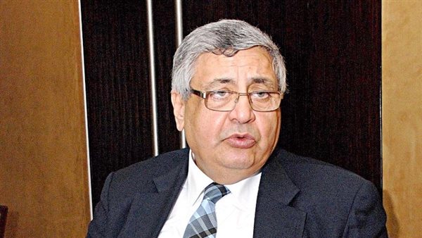 عوض تاج الدين مستشار