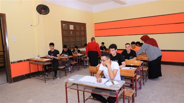 طلاب الثانوية العامة