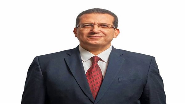 النائب محمود العزب