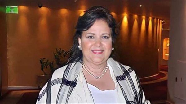 دلال عبد العزيز