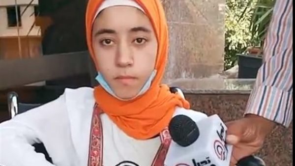 الطالبة هاجر 