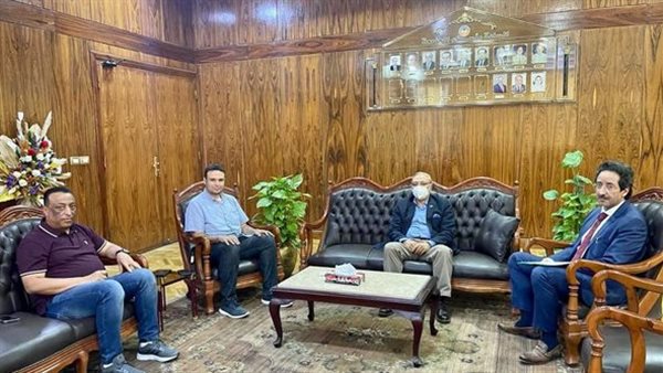 النائب عب المنعم