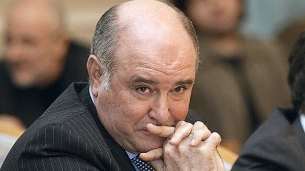 رئيس لجنة السياسة