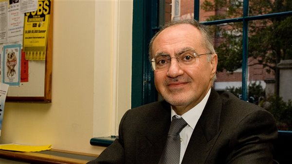  وزير المالية على