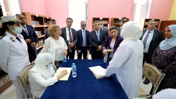 زيارة وفد من حقوق