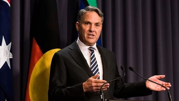 وزير الدفاع الأسترالى