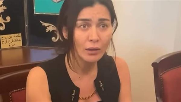 نادين الراسي 