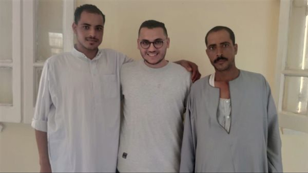 شاب لدغه ثعبان 