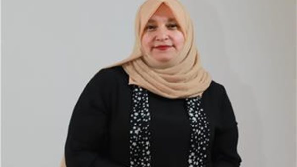 الدكتورة مني فؤاد