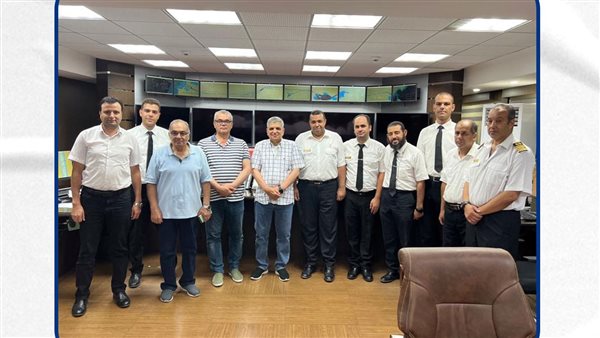 رئيس هيئة قناه السويس