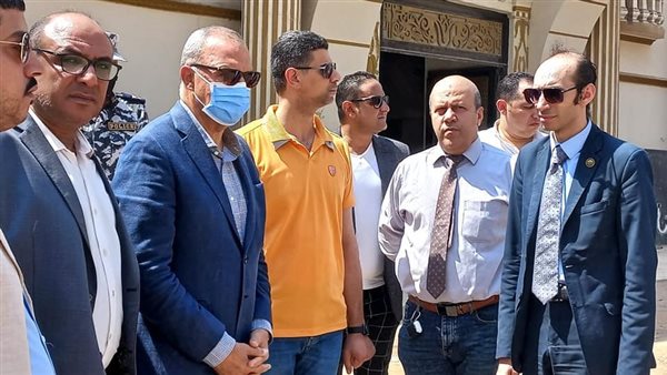 النائب محمد عبد العزيز