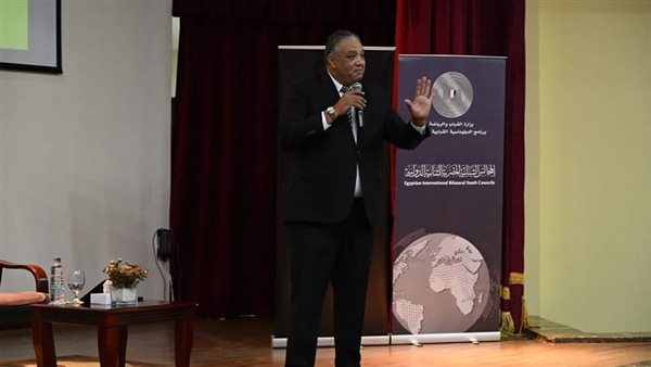 النائب محمد عزمي