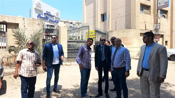 النائب محمد عبد العزيز