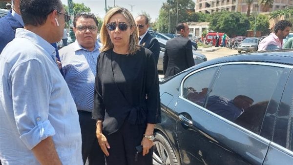 وزيرة الثقافة نيفين