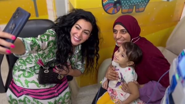 ميرهان حسين من مستشفى