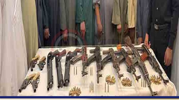 المتهمين عقب ضبطهم