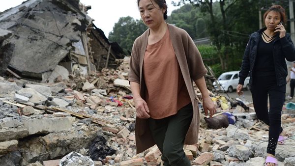 اثار الزلزال الذي