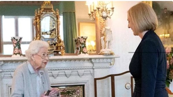 ملكة بريطانيا إليزابيث