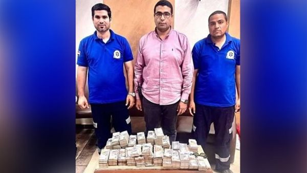 أحمد وعماد موظفين