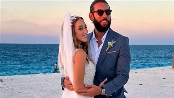 تامر هاشم وشقيقته