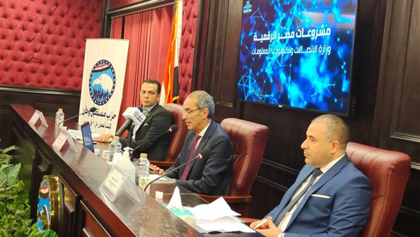 الدكتور عمرو طلعت