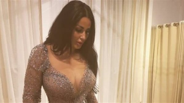 ندى الكامل طليقة