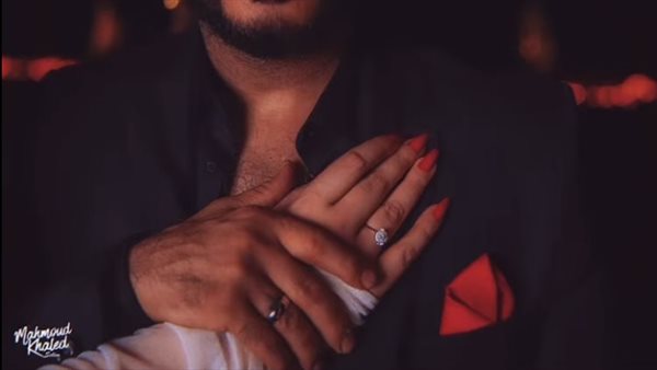 إيساف وخطيبته