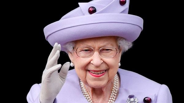 ملكة بريطانيا إليزابيث