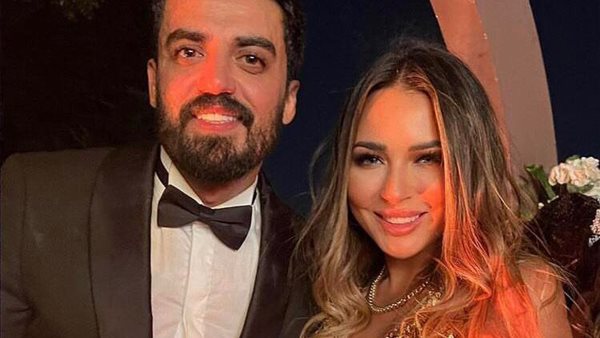 ساندي وإسلام جمال