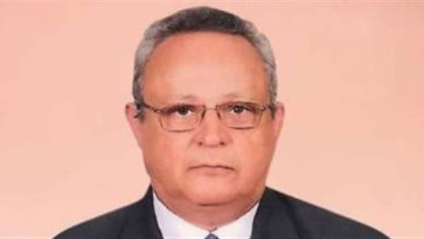 أحمد زايد مقرر لجنة