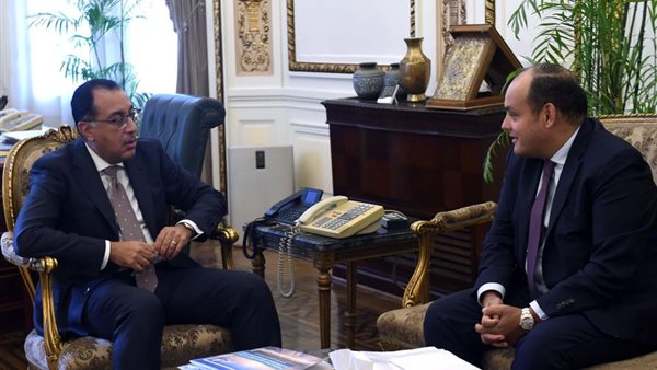 رئيس الوزراء ووزير