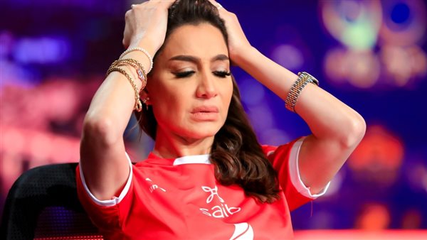 بسمة وهبة تنتقد التعاقد