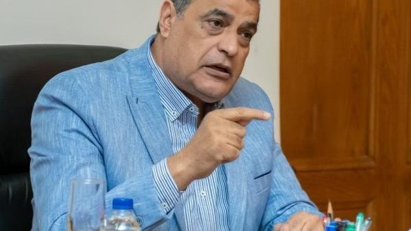 وزير الإنتاج الحربي