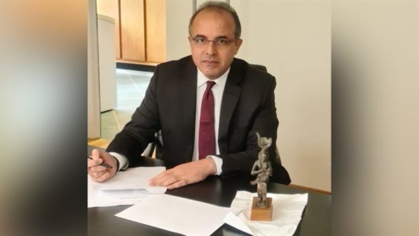  استرداد تمثال أثري