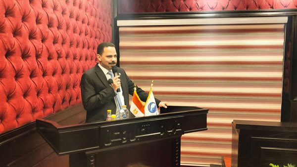 جانب من الندوة