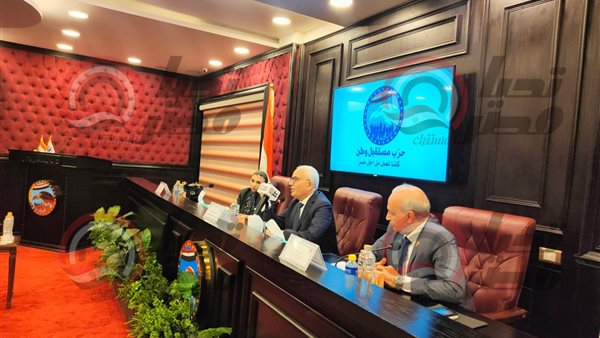 جانب من الندوة