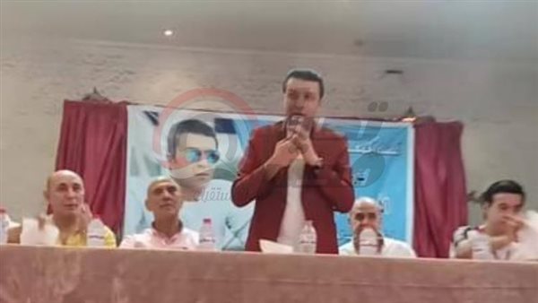 مصطفى كامل مع الموسيقيين