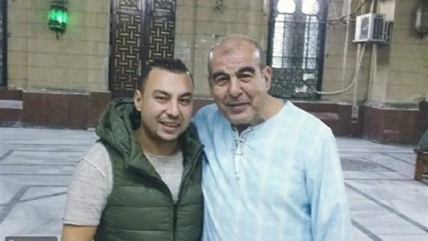 فكري صادق ونجله 