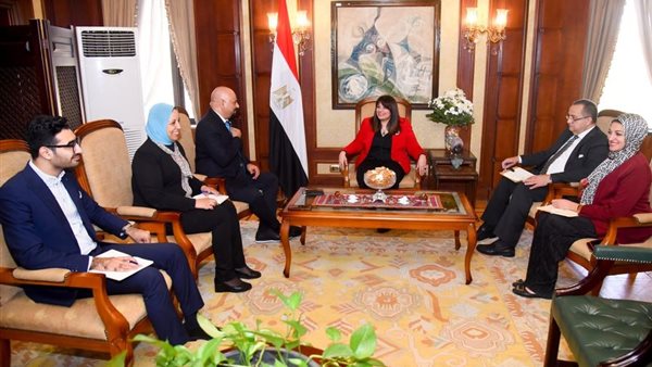 وزيرة الهجرة