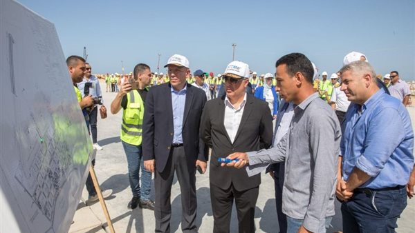 ميناء السويس