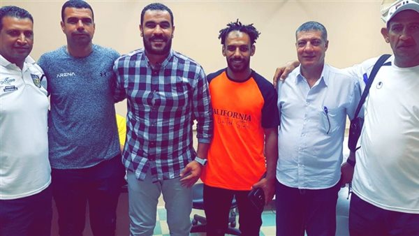 مسعود مع مسؤلي دمنهور