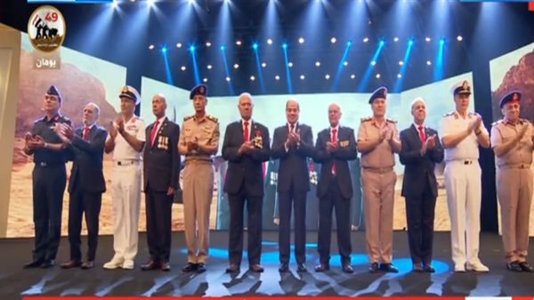 الرئيس السيسي مع