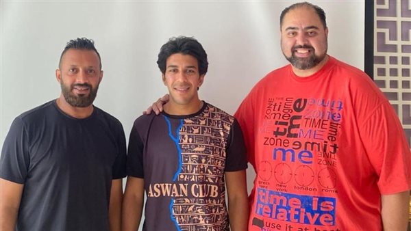 احمد حمودي مع مسئولي