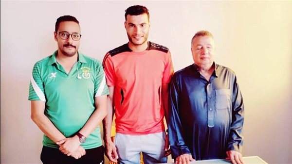 جمال أبوزيد مع مسؤلي