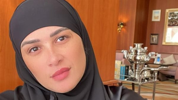 ياسمين عبد العزيز