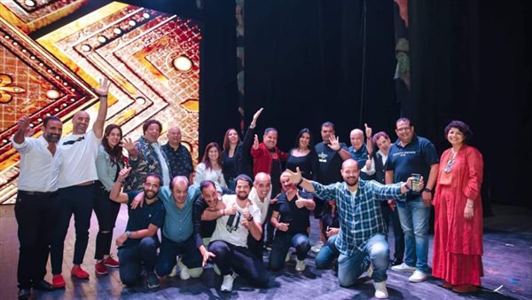 أبطال مسرحية كازينو