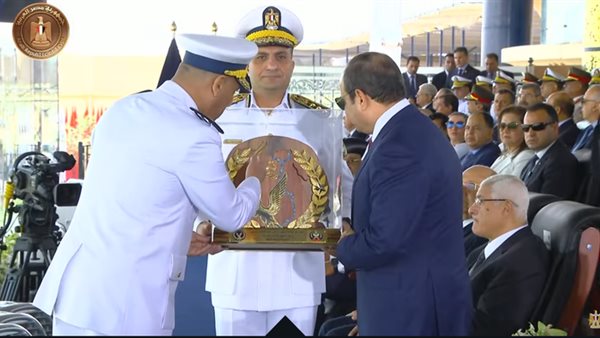 الرئيس السيسي بأكاديمية