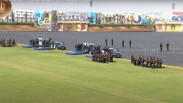 طلاب كلية الشرطة